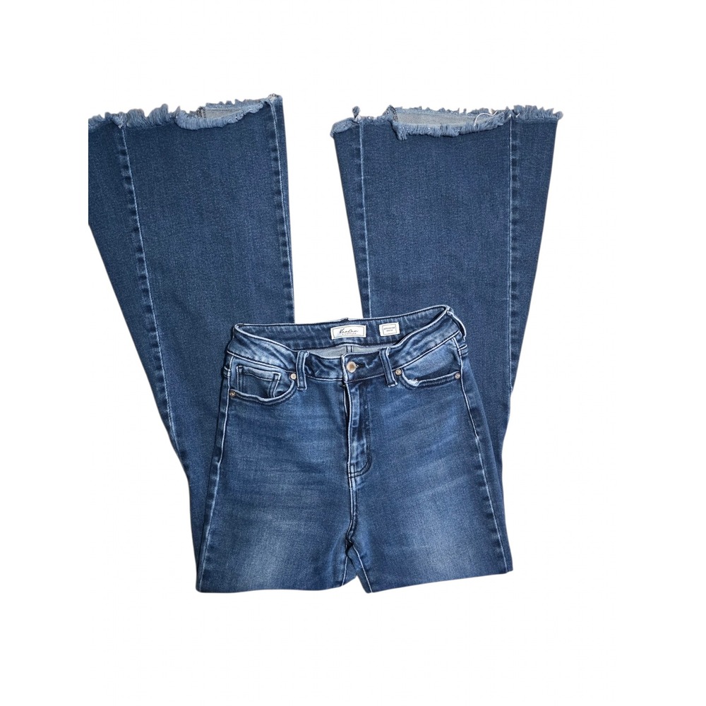 KanCan Signature Ultra High Rise Super Flare Medium Was Size Medium Jeans